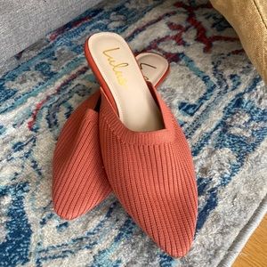 Incredibly comfy and chic flats